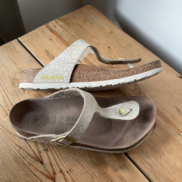 Silvery Pink Iridescent embossed leather Birkenstock Sandals, EU 40/US 9/9.5 - Picture 2 of 16